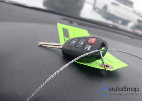 2016 Toyota Corolla Le z USA, uszkodzony, nr VIN 2T1BURHE4GC617564